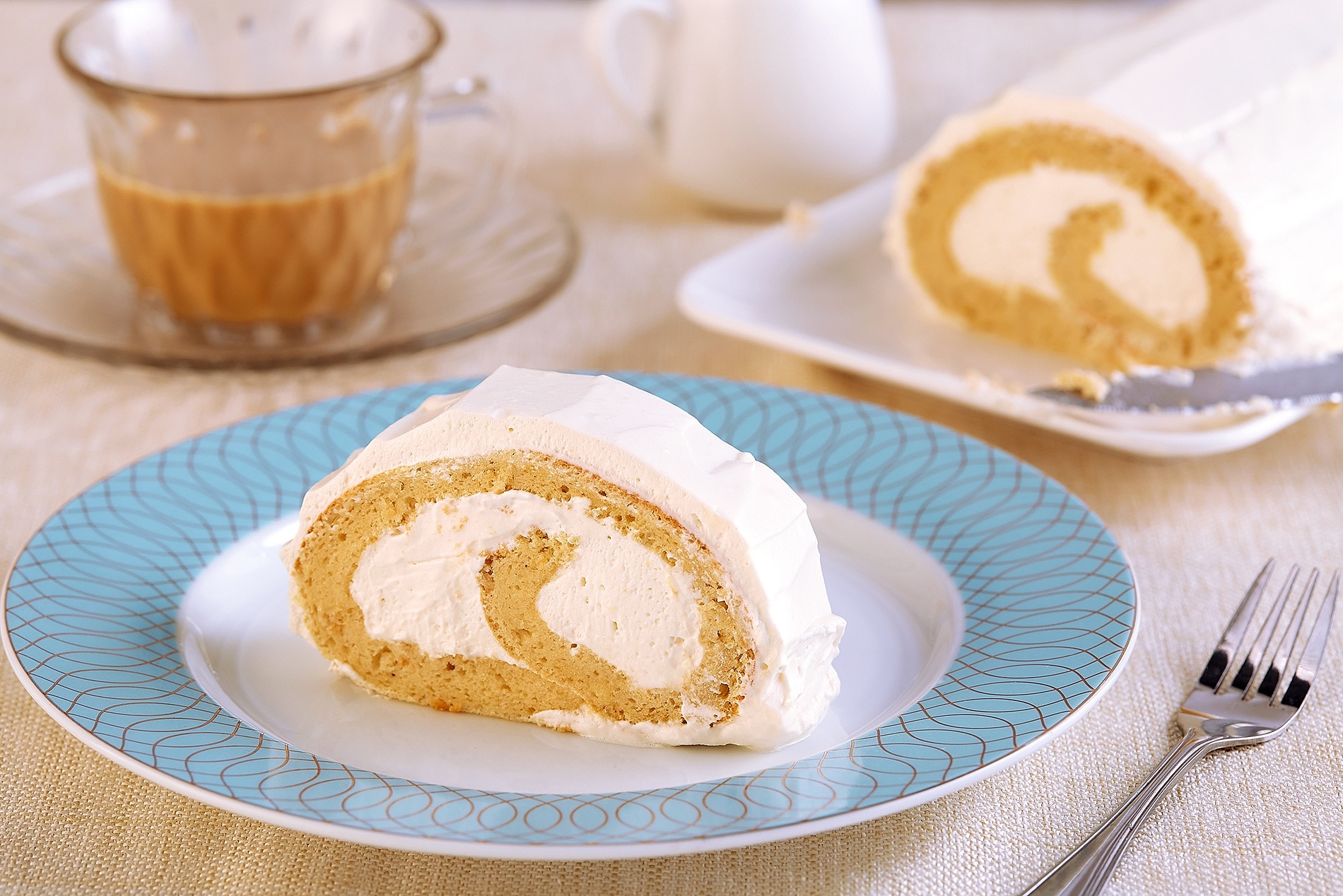 Creamy Vanilla Cake Roll