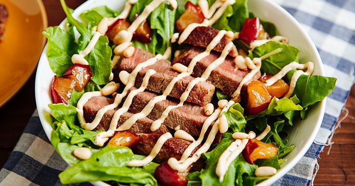 Meaty and Creamy Steak Salad with Horseradish Dressing