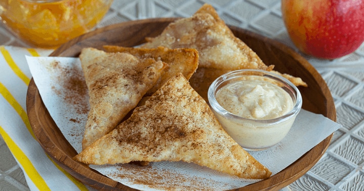 Apple Cinnamon Wonton Wonders with Creamy Orange Sauce